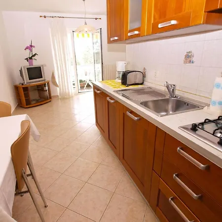 Fuer 4 Personen Ca 42 Qm In Fazana, Istrien Istrische Riviera Apartment *